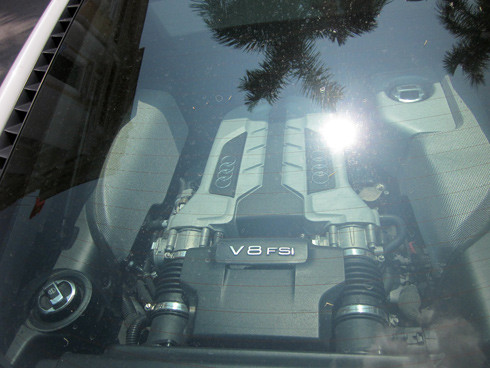 Động cơ V8 FSI.