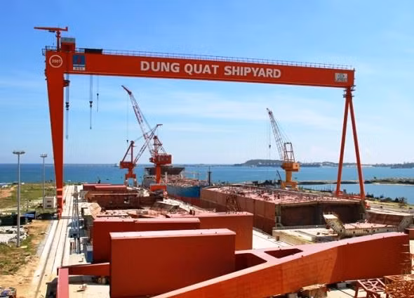 Dự án Nhà máy đóng tàu Dung Quất. Dự án Nhà máy đóng tàu Dung Quất.