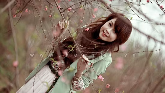 Pé Sam Sam có nét duyên là hai má lúm đồng tiền rất dễ thương. Vì thế mà nụ cười tươi của Sam chính là lợi thế rất lớn đấy. Pé Sam Sam có nét duyên là hai má lúm đồng tiền rất dễ thương. Vì thế mà nụ cười tươi của Sam chính là lợi thế rất lớn đấy.