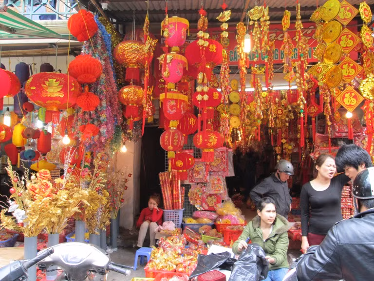 Những dây trang trí như thế này đang là mặt hàng được bán chạy nhất năm nay.