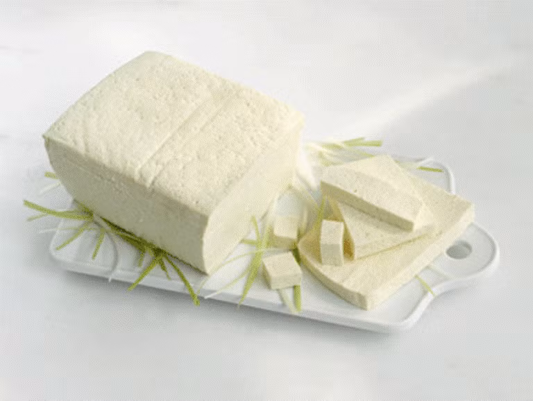 10. Nên ăn thực phẩm có nhiều tác dụng giảm mỡ trong máu như: Gừng, chế phẩm đậu sữa, nấm hương, mộc nhĩ, hành tây, ba ba, trà, dầu ngô.