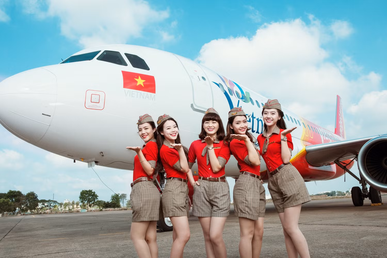 Rộn ràng ngày hội tuyển dụng tiếp viên Vietjet.