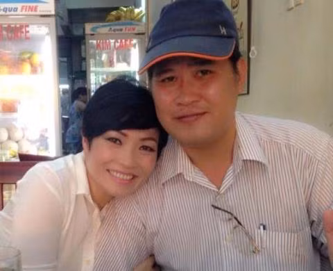 Tấm hình chụp chung với đạo diễn Phước Sang mới được ca sỹ Phương Thanh đăng trên trang cá nhân