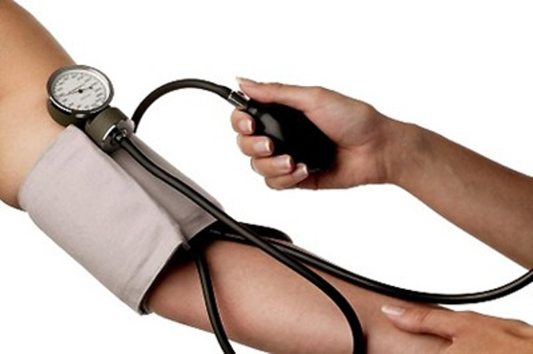 5. Những người có cholesterol huyết thanh thấp: Theo một số chuyên gia Mỹ, những người có cholesterol huyết thanh quá thấp thì có tỷ lệ mắc bệnh ung thư đại tràng khá cao. Những người có lượng cholesterol huyết thanh thấp hơn 110mg/dl, nguy cơ mắc bệnh ung thư đại tràng cao gấp hơn 3 lần so với người bình thường.