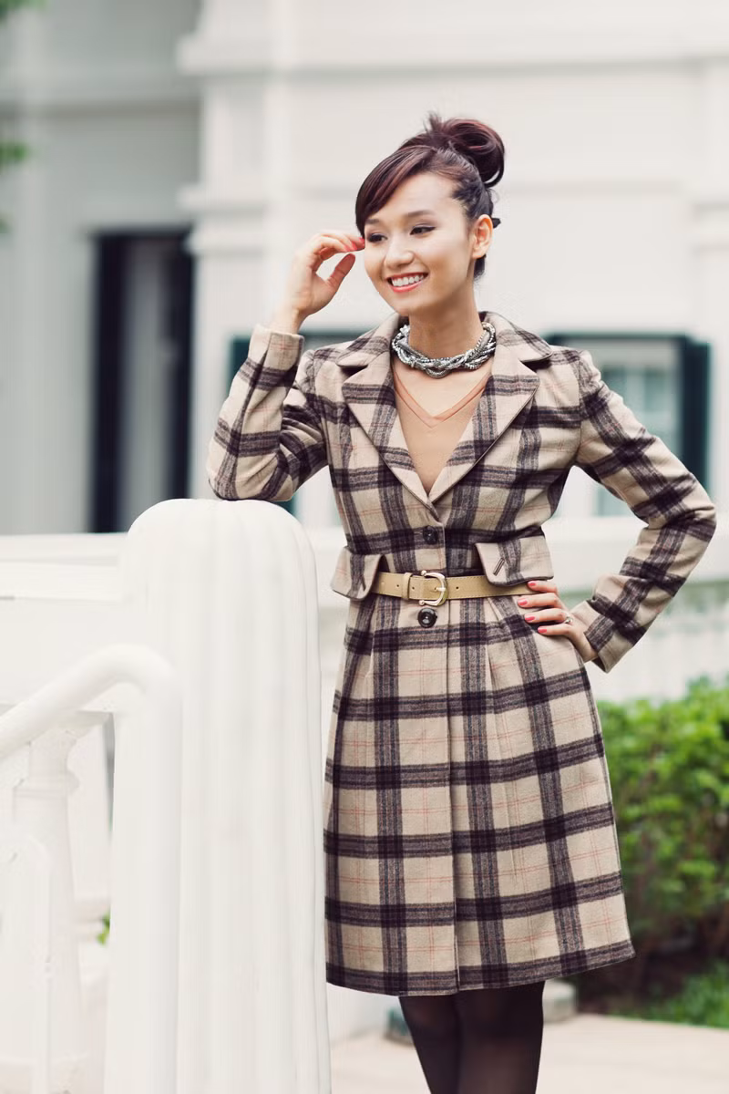 Lã Thanh Huyền chia sẻ, cô rất thích mặc trang phục của ELISE để diện trên đường phố, đến nơi làm việc hay cả những buổi tiệc sang trọng. Lã Thanh Huyền chia sẻ, cô rất thích mặc trang phục của ELISE để diện trên đường phố, đến nơi làm việc hay cả những buổi tiệc sang trọng.