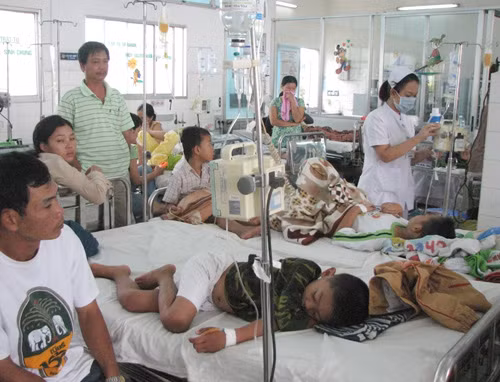 Ngành y tế lo ngại nguy cơ bùng phát một đợt dịch SXH vào mùa mưa - Ảnh: Nguyên Mi