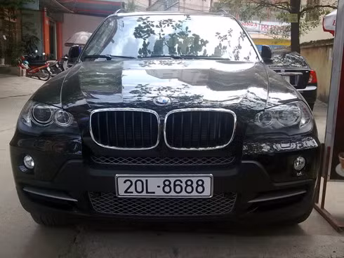 BMW X5. Ảnh: Otofun