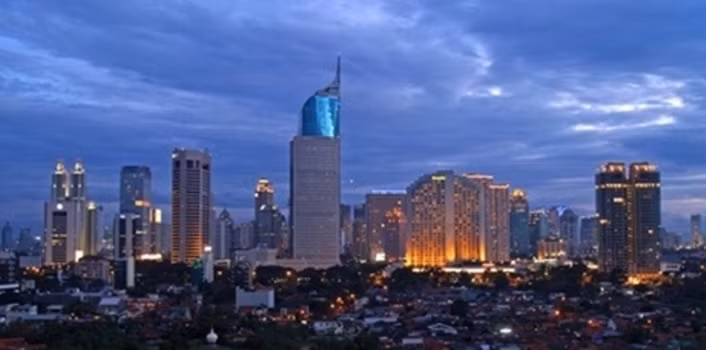 9. Jakarta, Indonesia Jakarta - Indonesia. Giá phòng đôi tại khách sạn 4 sao: 127,68 USD Giá 3km taxi: 2,09 USD Giá 2 ly cocktail tại khách sạn 5 sao: 21,79 USD Giá bữa tối cho hai người (kèm một chai rượu): 63,66 USD Tổng: 215,22 USD 9. Jakarta, Indonesia Jakarta - Indonesia. Giá phòng đôi tại khách sạn 4 sao: 127,68 USD Giá 3km taxi: 2,09 USD Giá 2 ly cocktail tại khách sạn 5 sao: 21,79 USD Giá bữa tối cho hai người (kèm một chai rượu): 63,66 USD Tổng: 215,22 USD