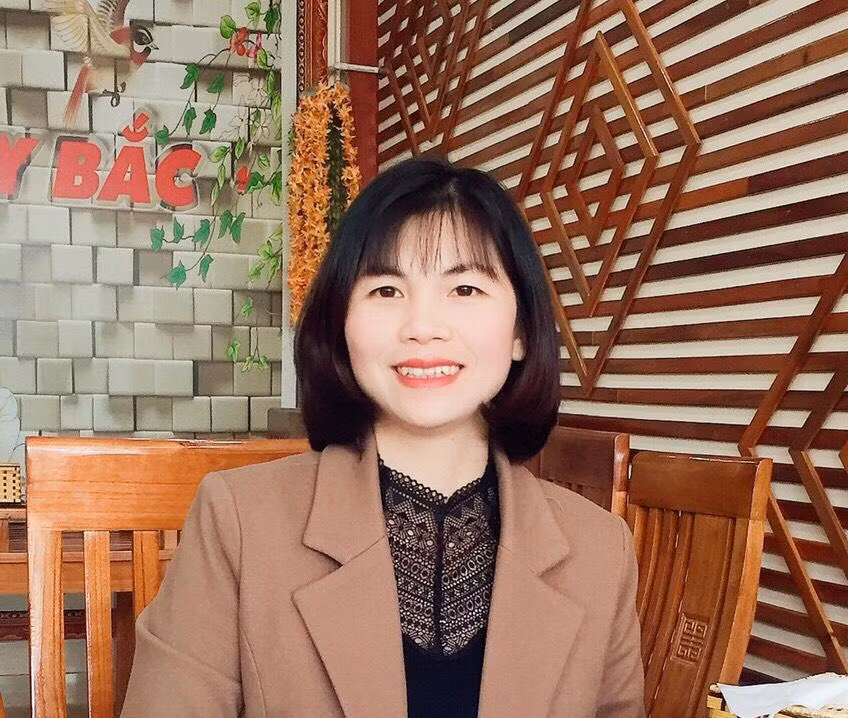 Dù hoàn cảnh gia đình khó khăn nhưng với sự cố gắng, nỗ lực, nữ giáo viên đã đạt được những thành tích khiến nhiều người nể phục (Ảnh: NVCC)