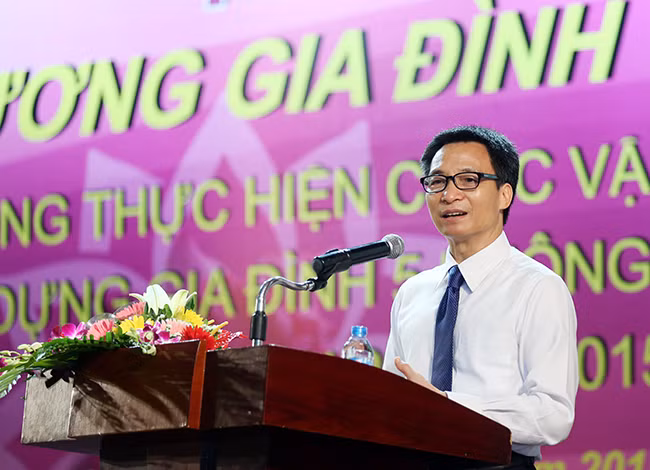 Phó Thủ tướng Vũ Đức Đam chia sẻ: "Đừng để đến ngày gia đình mới nghĩ đến gia đình". Ảnh: VGP/Đình Nam