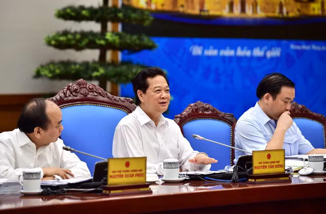 Thủ tướng Nguyễn Tấn Dũng yêu cầu đảm bảo tiến độ xây dựng các luật, pháp lệnh. ảnh: VGP.