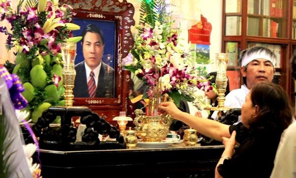 Lễ truy điệu ông Nguyễn Bá Thanh được tổ chức lúc 9h30 ngày 16/2 và an táng tại nghĩa trang gia đình. Ảnh: Motthegioi.