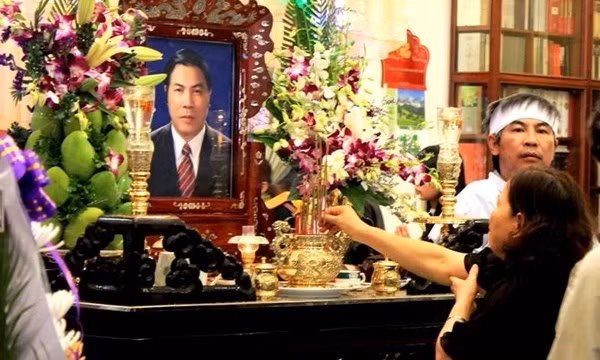 Lễ truy điệu ông Nguyễn Bá Thanh được tổ chức lúc 9h30 ngày 16/2 và an táng tại nghĩa trang gia đình. Ảnh: Motthegioi.