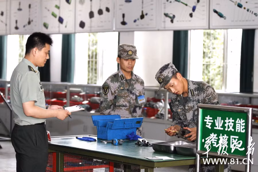 Kiểm tra nội dung tháo lắp khí tài