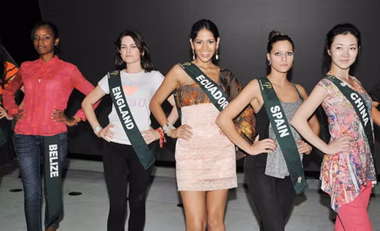 Cánh cửa hẹp cho Phan Thị Mơ tại Miss Earth ảnh 5