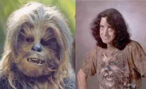 Peter Mayhew trong series Chiến tranh các vì sao (Phần III-VI). David Prowse vào vai Darth Vader trong phim Chiến tranh giữa các vì sao (phần IV-VI). Tim Roth vào vai General Thade trong Planet of the Apes (Hành tinh loài vượn). Chase hoá thân thành Samara Morgan trong phim kinh dị nổi tiếng The Ring. Khuôn mặt xương sọ ghê rợn của Boris Karloff trong phim kinh điển Frankenstein (Quái vật của xác chết). Hugo Weaving trong phim V for Vendetta. Eddie Murphy đóng cả 2 vai trong Norbit (Cô nàng bé bự). Kevin Peter Hall trong phim Quái thú vô hình... ...và vai đười ươi trong phim Harry and the Hendersons. Charlize Theron dành tượng vàng Oscar trong phim Monster. Sigourney Weaver trở thành mẹ kế độc ác xấu xí trong phim A tale of terror snow white. Louis Gossett trong phim kinh dị Enemy Mine. Maiwenn Le Besco trong phim The Fifth Element (Nhân tố thứ 5). Nam diễn viên người Nhật - Haruo Nakajima trong phim Godzilla. Gary Oldman trong phim Dracula. Vòng 1 to nhất thế giới của Selma Blair khi vào vai Caprice Stickles trong A Dirty Shame. Robert Englund trong phim Freddy Krueger (Kẻ dị nhân). Những vai diễn rùng rợn nhất của 'sao'