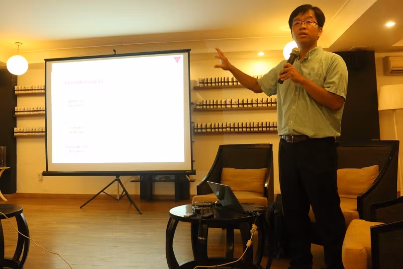 Tiến sĩ Lưu Quang Hưng - thành viên của nhóm cho rằng, nhu cầu và sự thôi thúc cần xếp hạng trường đại học là cần thiết, nhưng họ chờ đợi đã lâu chưa có một tổ chức nào làm việc này mà chỉ có phân tầng chung chung. (Ảnh: Thùy Linh)