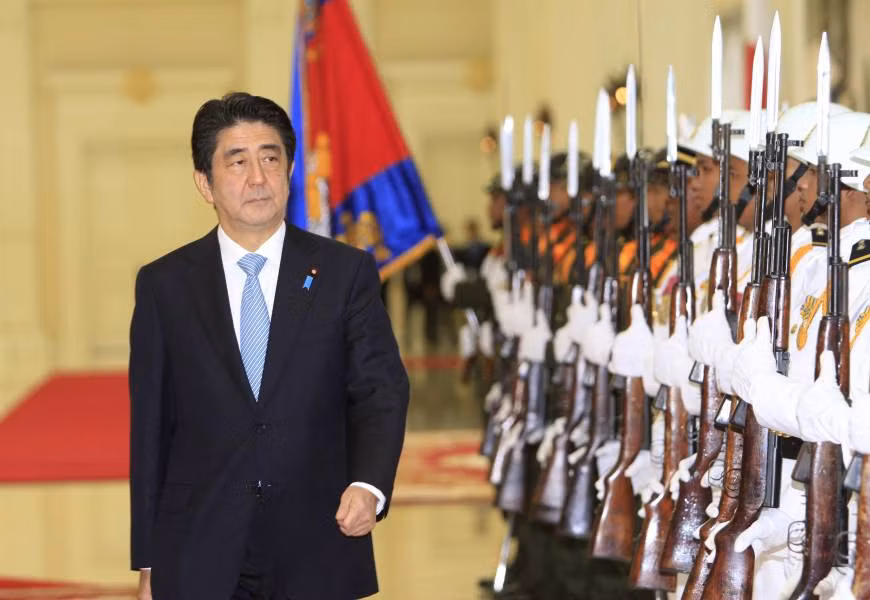 Thủ tướng Nhật Bản Shinzo Abe thăm Lào.