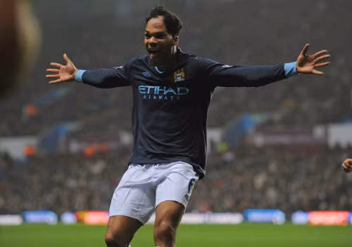 Man City mất trụ cột ở hàng thủ.
