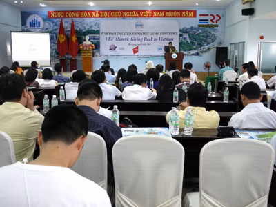 Chương trình kỷ niệm 10 năm Quỹ Giáo dục VN có mặt và có các hoạt động trao đổi giáo dục tại Việt Nam. Ảnh: TCT/Khánh Hòa online