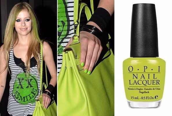 Avril Lavigne ghi điểm với ton sur ton từ trang phục, túi xách đến màu móng tay.