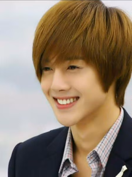 Kim Hyun Joong Xem thêm: Biến hóa "đôi mắt ma lực" như Sao Hàn