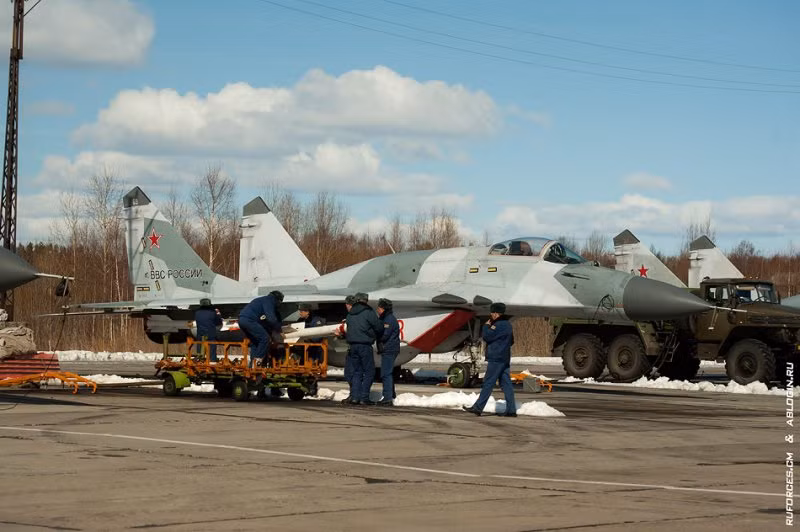 MiG-29SMT số hiệu 08