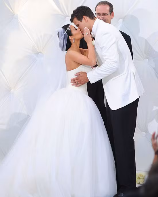 Tổ chức đám cưới hoành tránh cách đây mới 72 ngày, và giờ cặp đôi nổi tiếng của Hollywood đã đường ai nấy đi.