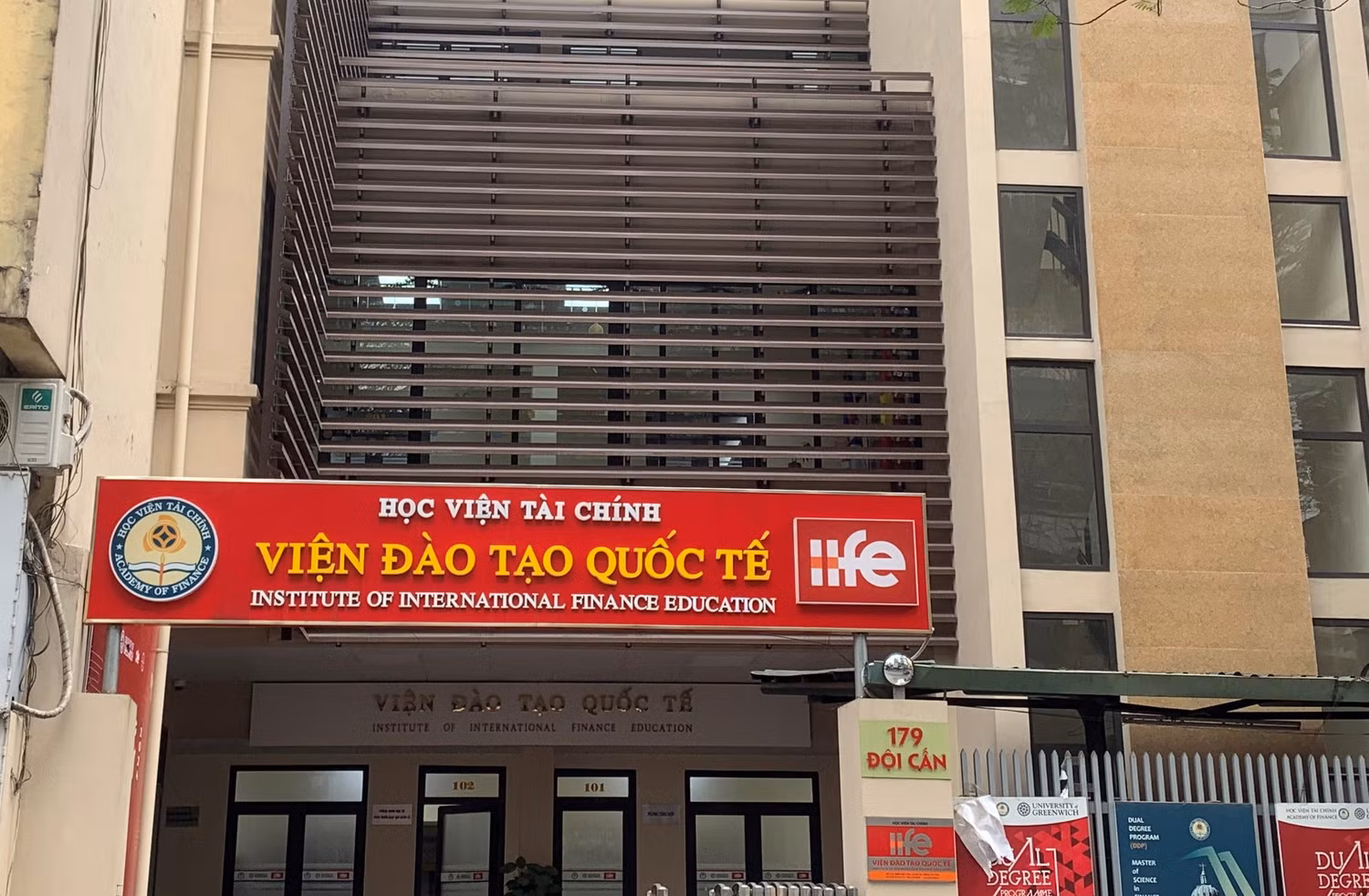 Viện Đào tạo Quốc tế, Học viện Tài chính. Ảnh: Phạm Thi.