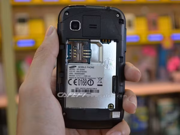 Máy được sản xuất bởi Samsung Việt Nam.