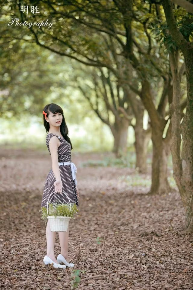 Xem thêm: "Thiên sứ 9X": Đẹp xinh như Lục Y Bình trong "Tân dòng sông ly biệt" Xem thêm: "Thiên sứ 9X": Đẹp xinh như Lục Y Bình trong "Tân dòng sông ly biệt"