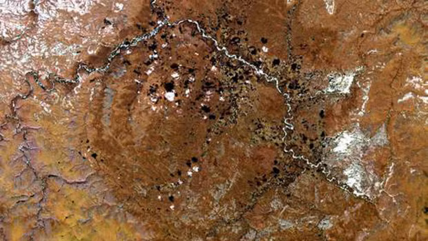 Hố thiên thạch Popigai có đường kính gần 100 km