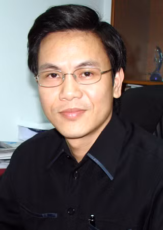 Ông Giản Tư Trung lọt vào top những doanh nhân trẻ toàn cầu năm 2013.