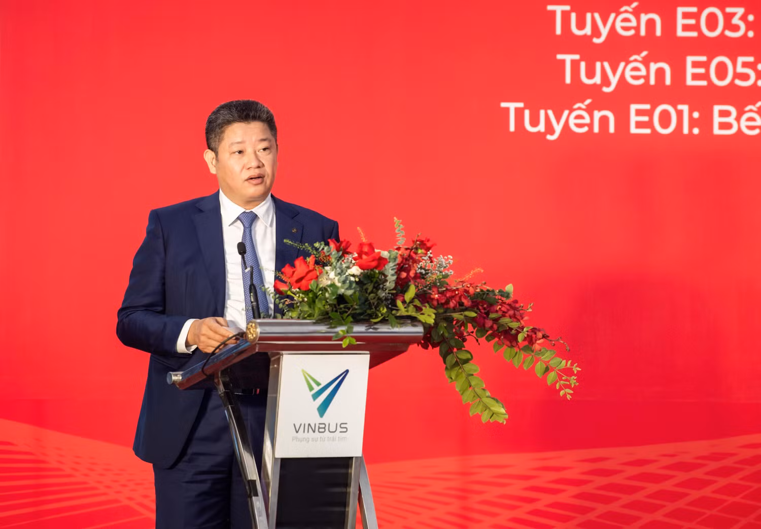 Ông Nguyễn Mạnh Quyền – Phó Chủ tịch UBND Thành phố Hà Nội phát biểu. Ông Nguyễn Mạnh Quyền – Phó Chủ tịch UBND Thành phố Hà Nội phát biểu.