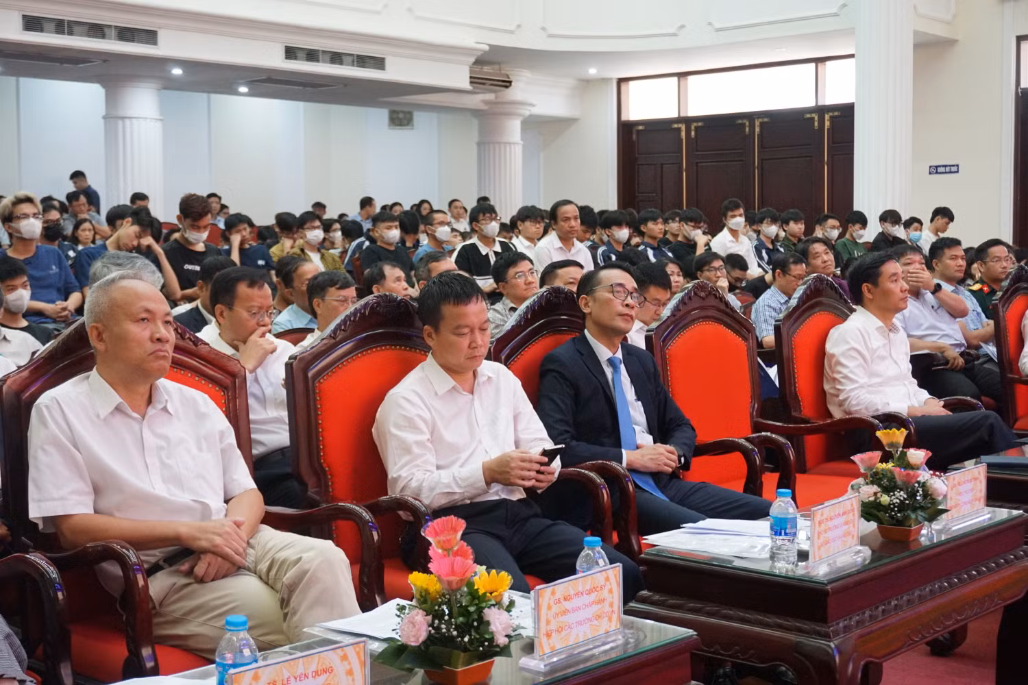 Các đại biểu tham dự Hội thảo khoa học. Các đại biểu tham dự Hội thảo khoa học.