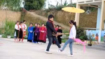 Trẻ con người Tày làm gì trong ngày đầu năm? ảnh 3