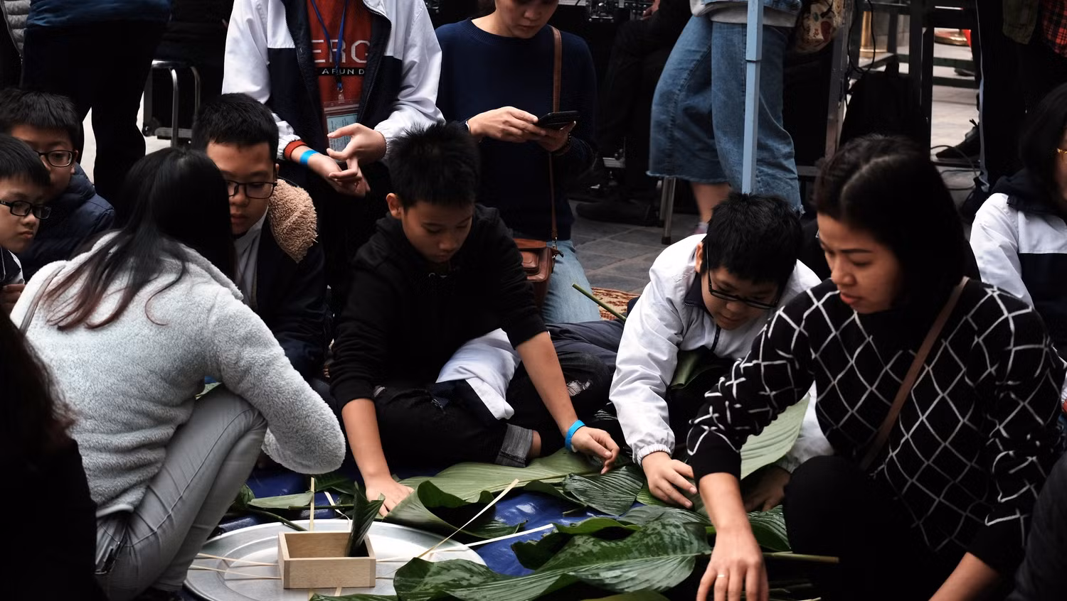 Các khâu chuẩn bị cũng được các em sẵn sàng và kỹ lưỡng. Các khâu chuẩn bị cũng được các em sẵn sàng và kỹ lưỡng.