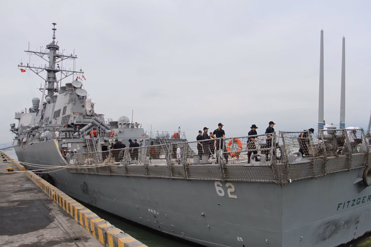Một góc của tàu khu trục có tên lửa dẫn đường USS Fitzgerald (DDG 62). Ảnh Thùy Linh Một góc của tàu khu trục có tên lửa dẫn đường USS Fitzgerald (DDG 62). Ảnh Thùy Linh