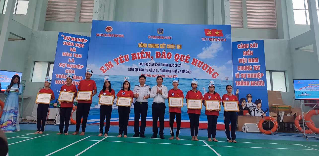 Trường Trung học cơ sở Tân An, đạt 6/10 giải thưởng (Ảnh P.T)