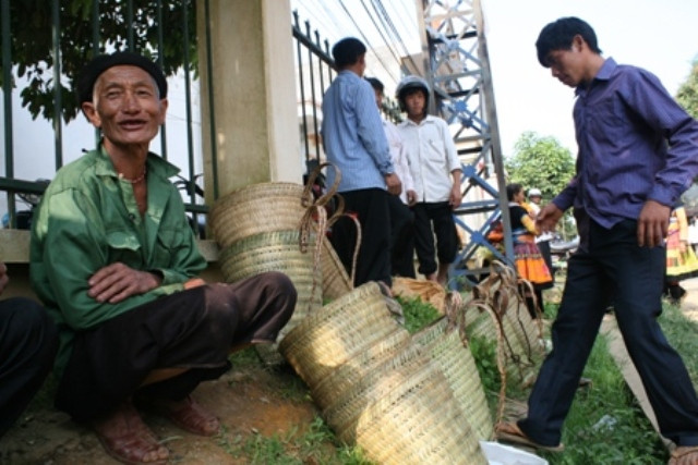 Bán gùi