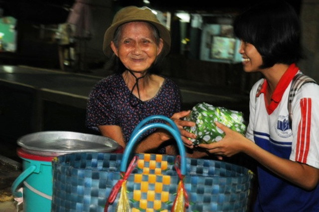 Xúc động
