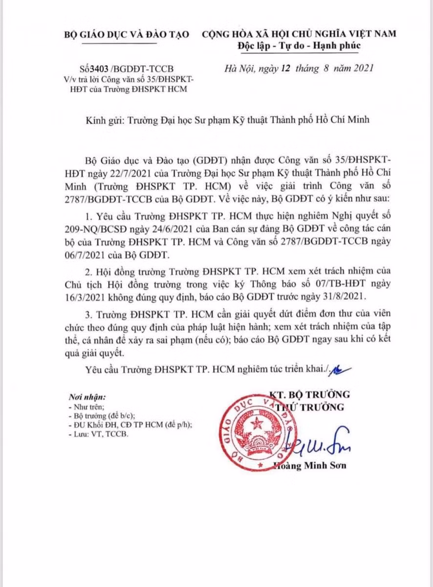 Văn bản 3403 do Thứ trưởng Bộ Giáo dục và Đào tạo ký (ảnh: CTV) Văn bản 3403 do Thứ trưởng Bộ Giáo dục và Đào tạo ký (ảnh: CTV)