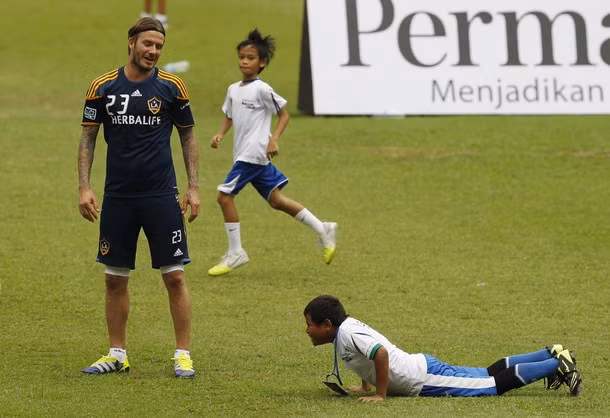 Beckham cũng rất biết truyền cảm hứng cho các “học trò” Beckham cũng rất biết truyền cảm hứng cho các “học trò”
