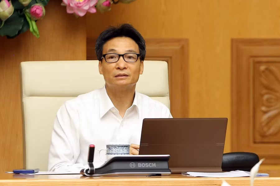 Phó Thủ tướng Vũ Đức Đam chủ trì cuộc họp chiều 31/7. ảnh: VGP.