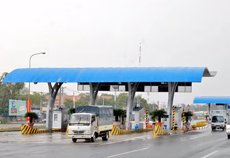 Việc thu phí ngay lập tức sẽ làm cho doanh nghiệp khó khăn Việc thu phí ngay lập tức sẽ làm cho doanh nghiệp khó khăn