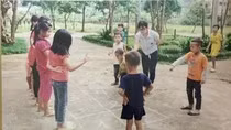 Tâm sự nhói lòng của cô giáo 9X nuôi ước mơ cho trẻ em khuyết tật ảnh 2