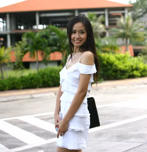Chiếc váy đã 'ăn nhẹm' những đường cong lý tưởng của Mai Phương Thúy, và làm cho cô trông thật 'sến' Chiếc váy đã 'ăn nhẹm' những đường cong lý tưởng của Mai Phương Thúy, và làm cho cô trông thật 'sến'