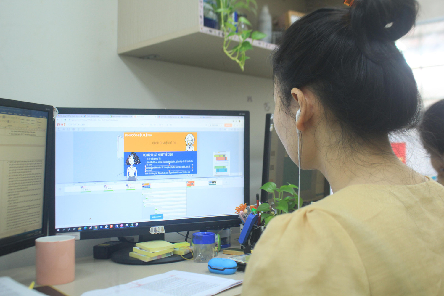 Xây dựng học liệu điện tử, tài nguyên giáo dục mở trực tuyến là một việc làm quan trọng trong đào tạo trực tuyến. (Ảnh: Phạm Minh) Xây dựng học liệu điện tử, tài nguyên giáo dục mở trực tuyến là một việc làm quan trọng trong đào tạo trực tuyến. (Ảnh: Phạm Minh)