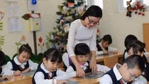 Nâng chuẩn thạc sĩ cho giáo viên chỉ hao tiền tốn của và vô ích ảnh 2 Nâng chuẩn thạc sĩ cho giáo viên chỉ hao tiền tốn của và vô ích ảnh 2