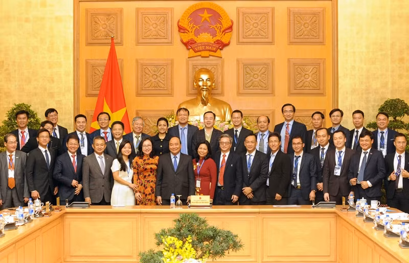 Thủ tướng Nguyễn Xuân Phúc gặp mặt các doanh nghiệp có sản phẩm đạt Giải thưởng “Thương hiệu quốc gia” năm 2018 tại trụ sở Chính phủ Thủ tướng Nguyễn Xuân Phúc gặp mặt các doanh nghiệp có sản phẩm đạt Giải thưởng “Thương hiệu quốc gia” năm 2018 tại trụ sở Chính phủ